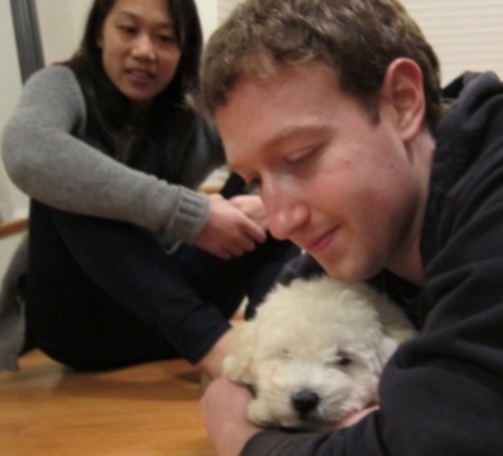 Основатель Facebook Марк Цукерберг обзавелся щенком